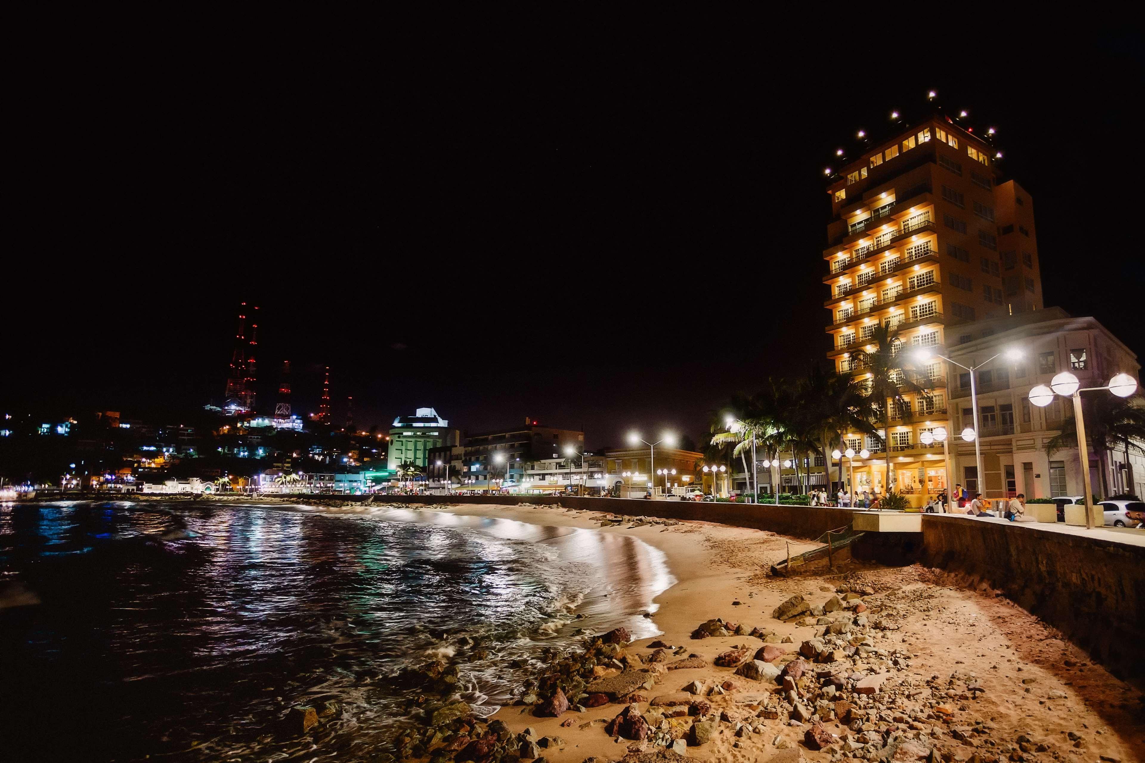 Best Western Posada Freeman Hotel Mazatlan Exterior photo