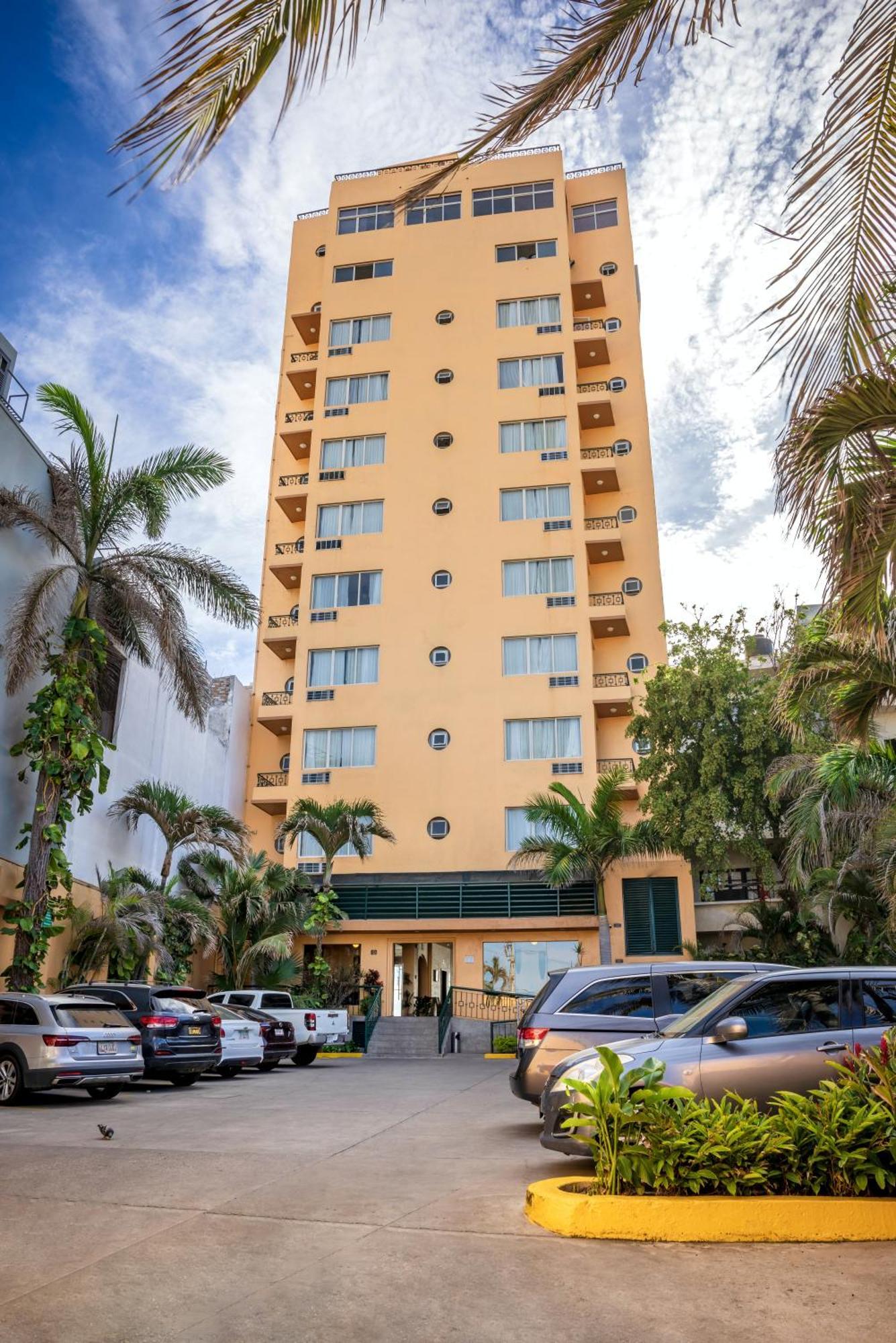 Best Western Posada Freeman Hotel Mazatlan Exterior photo